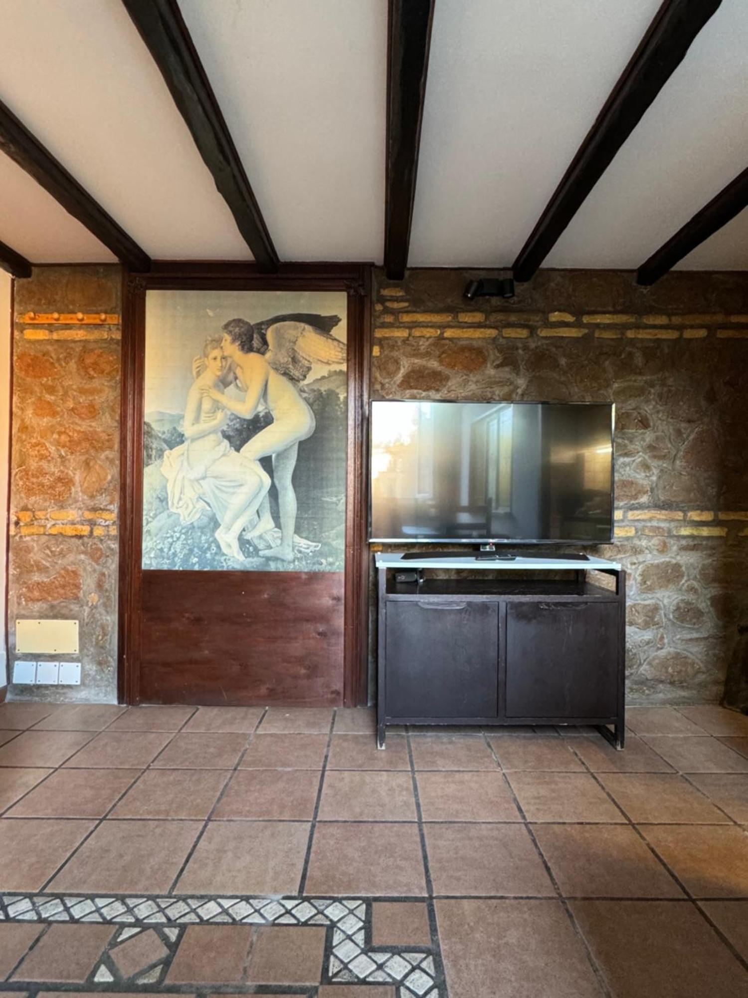 Al 25 Trastevere, Lägenhet